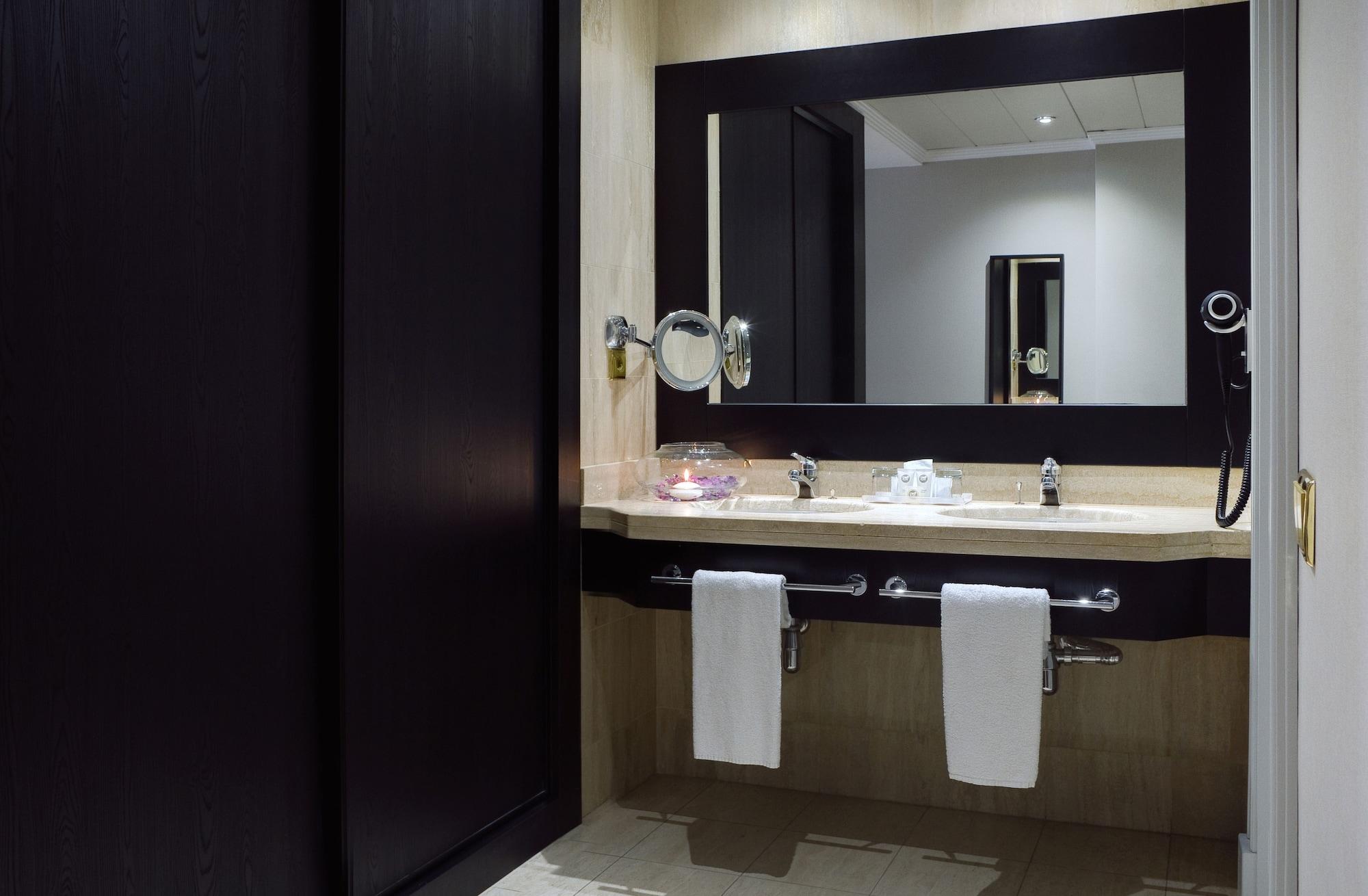 Oca Puerta Del Camino Hotel Сантьяго-де-Компостела Экстерьер фото