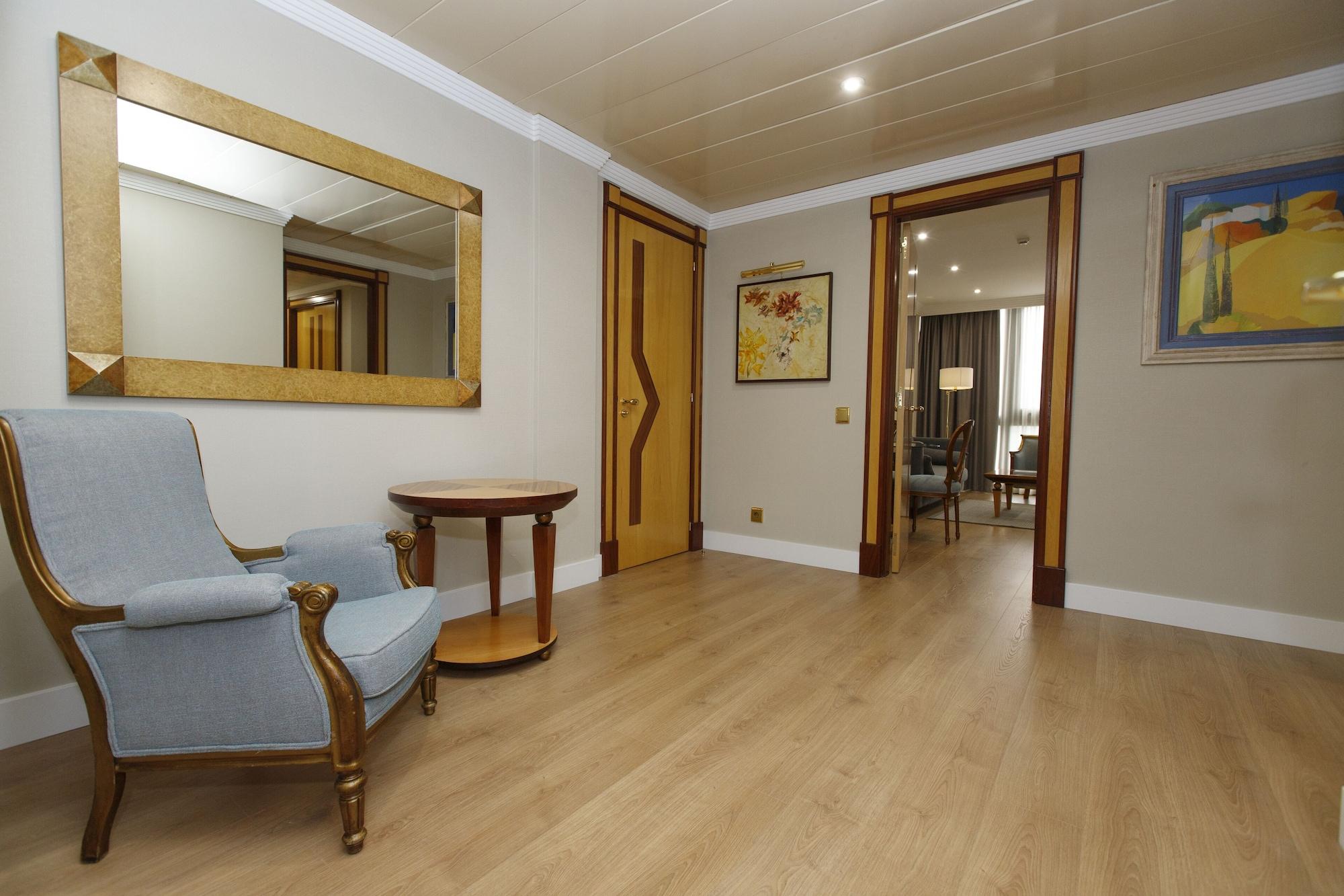 Oca Puerta Del Camino Hotel Сантьяго-де-Компостела Экстерьер фото