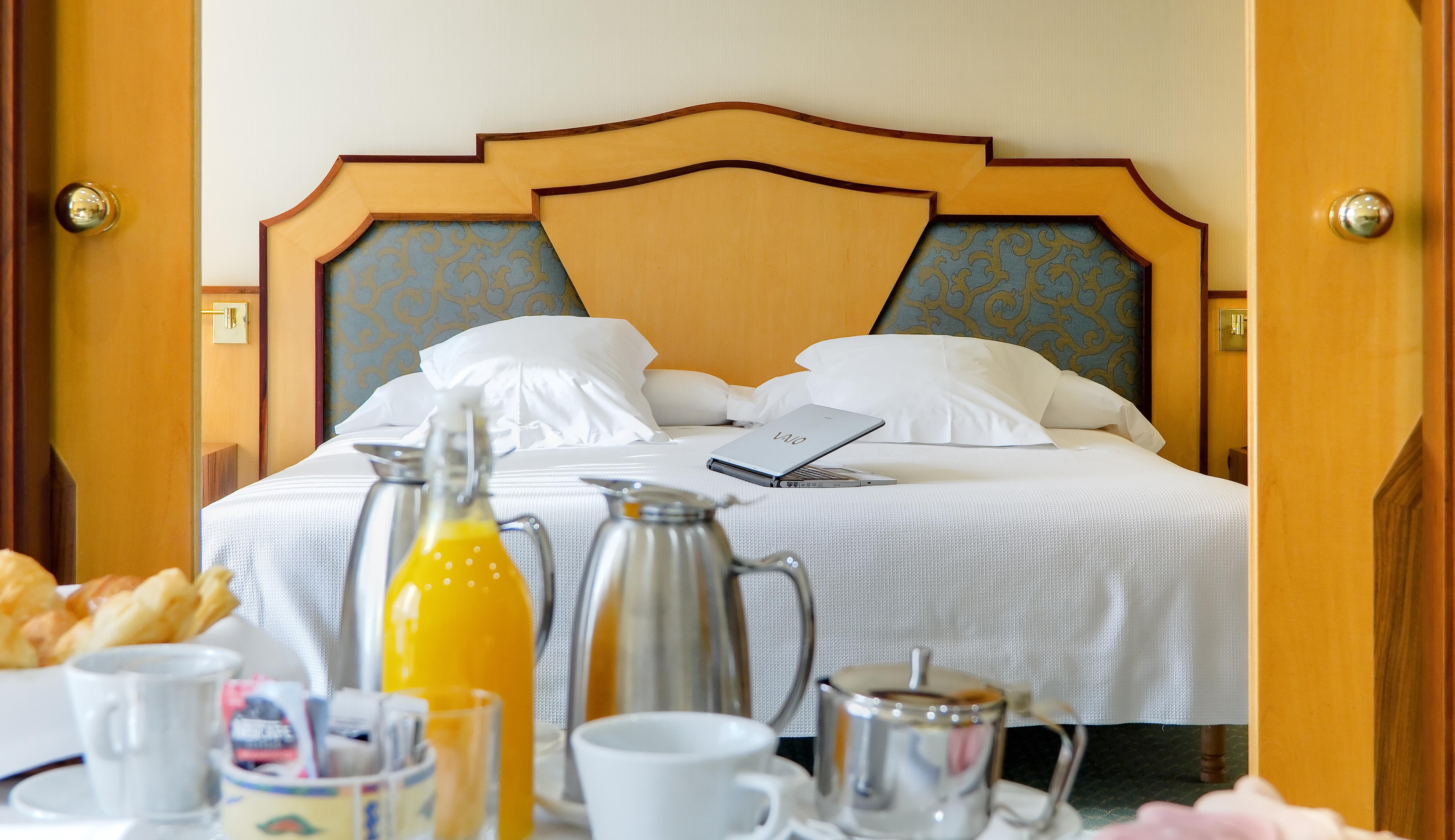Oca Puerta Del Camino Hotel Сантьяго-де-Компостела Экстерьер фото